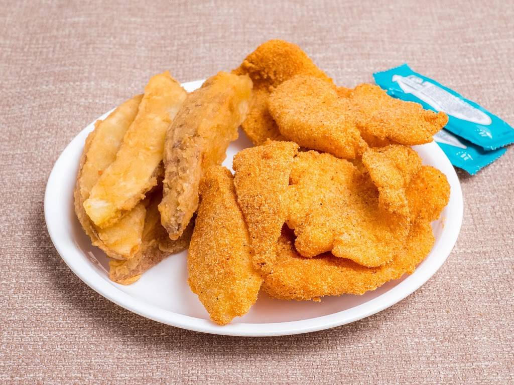 Chesters Chicken | restaurant | 6010 E 30th St, Indianapolis, IN 46219, USA | 3175451911 OR +1 317-545-1911