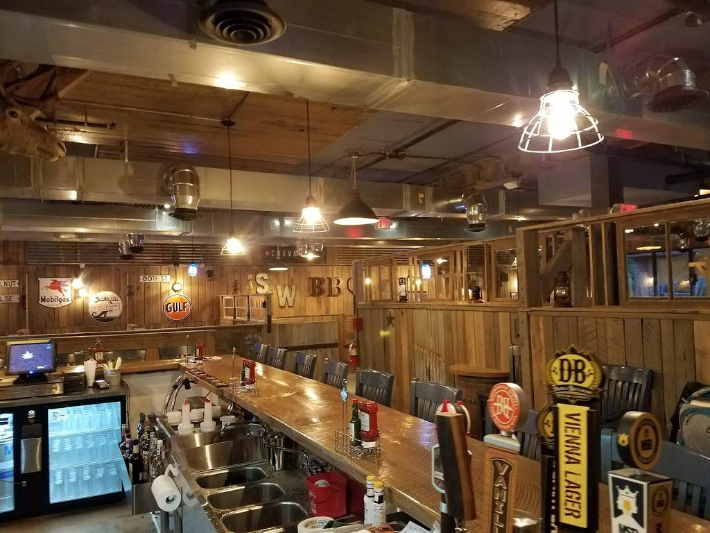 Smokin Willy BBQ | restaurant | 6102, 201 N Maple Ave, Purcellville, VA 20132, USA | 5404417081 OR +1 540-441-7081