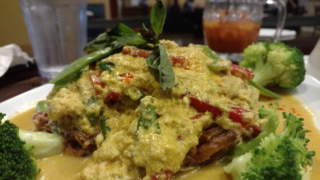 Yum Thai Restaurant III - Helotes | restaurant | 11851 Bandera Rd #123, Helotes, TX 78023, USA | 2103621726 OR +1 210-362-1726