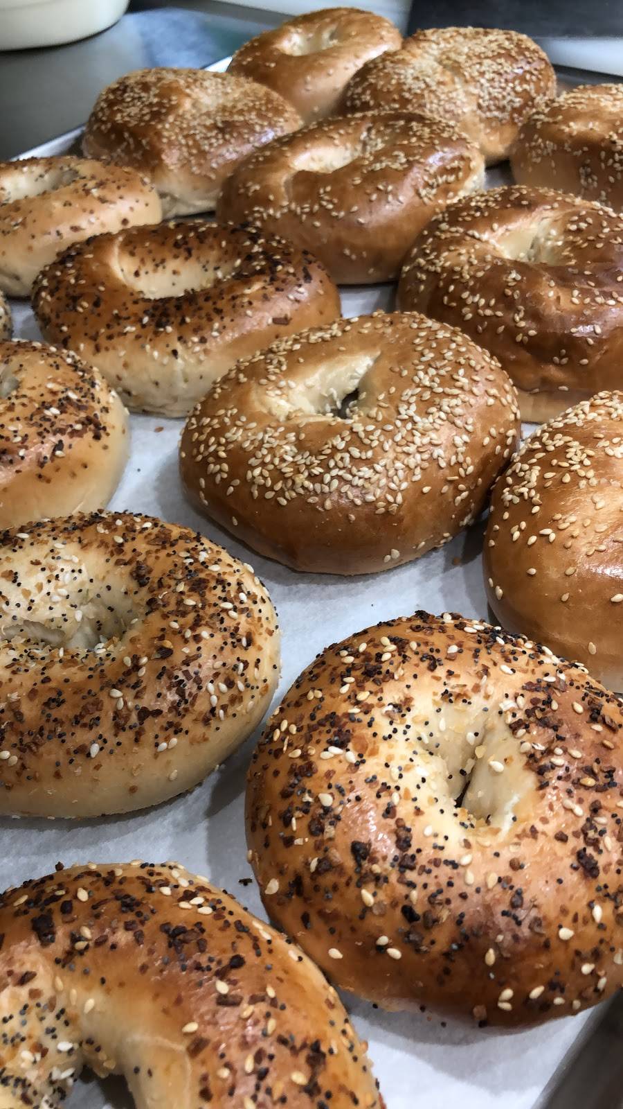 Kleins Kosher | restaurant | 595 Bedford Ave, Brooklyn, NY 11211, USA | 7183846577 OR +1 718-384-6577