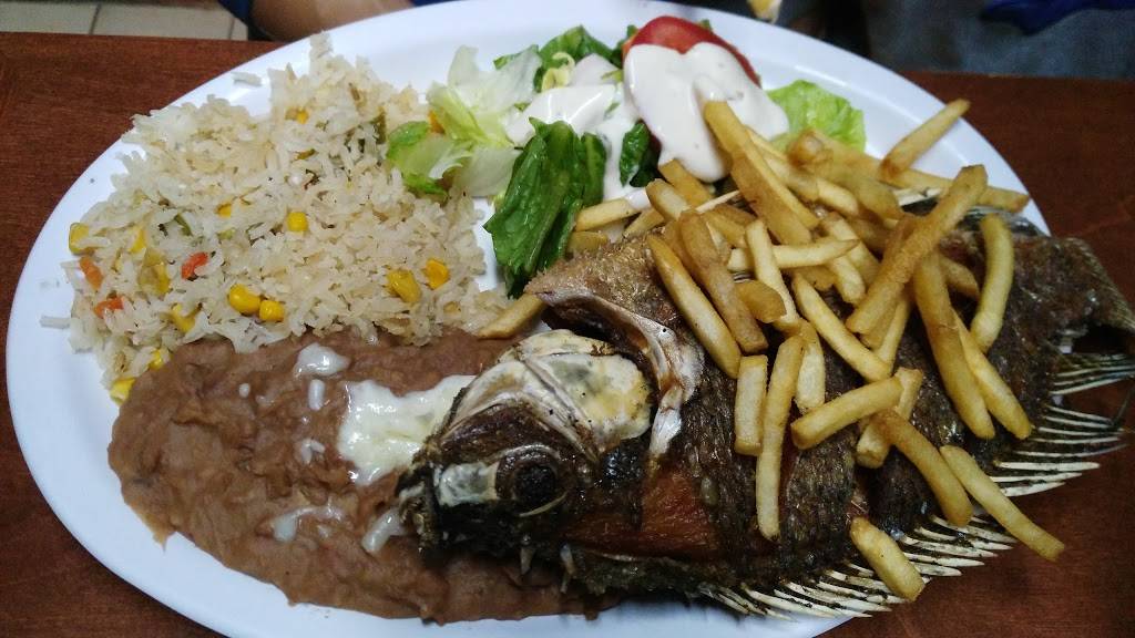 Carnes y Mariscos Los Molcajetes Restaurant | restaurant | Blvd. Benito Juárez 9356, Playas Rosarito, 22710 Rosarito, B.C., Mexico | 016611144858 OR +52 661 114 4858