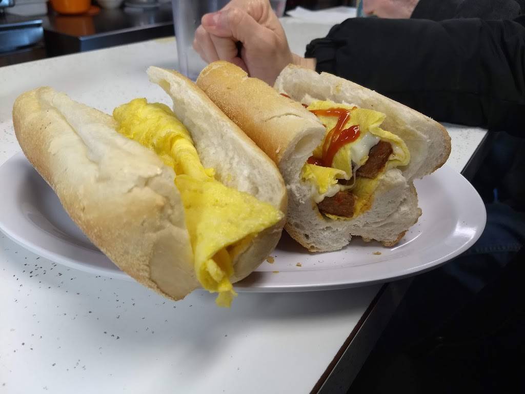 Brunics | meal delivery | 2000 S 17th St, Philadelphia, PA 19145, USA | 2157557645 OR +1 215-755-7645