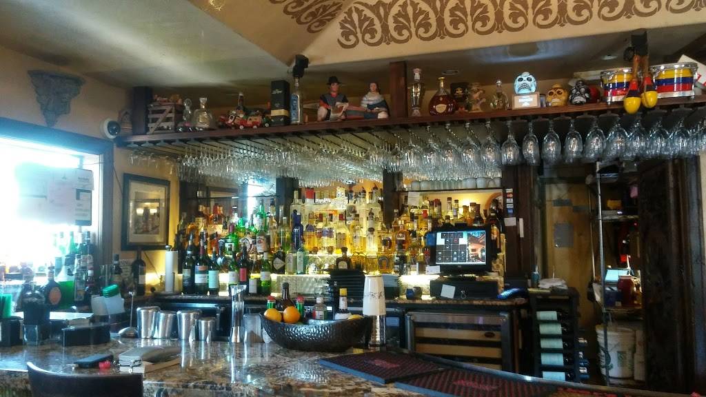 El Caserio Restaurant | restaurant | 401 Silver Lake Blvd, Los Angeles, CA 90026, USA | 2132738945 OR +1 213-273-8945