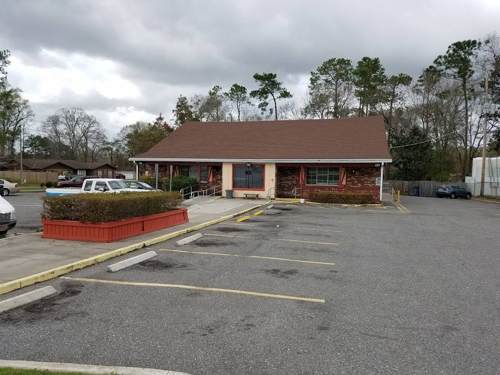 Famous Amos Restaurant | restaurant | 8265 Normandy Blvd, Jacksonville, FL 32221, USA | 9047862244 OR +1 904-786-2244