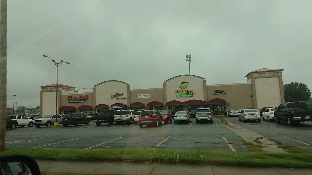 Thai Street Eats | restaurant | 9018 S Pennsylvania Ave, Oklahoma City, OK 73159, USA | 4053782244 OR +1 405-378-2244