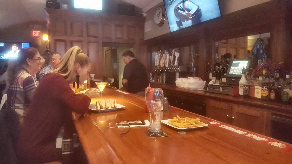 Ruschs Bar & Grill LLC | restaurant | 22 Lebanon St, Hamilton, NY 13346, USA | 3152282122 OR +1 315-228-2122