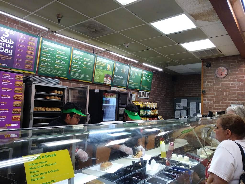 Subway | restaurant | Square Shopping Ctr, 3211 Eastway Dr Ste 14, Charlotte, NC 28205, USA | 7045366186 OR +1 704-536-6186