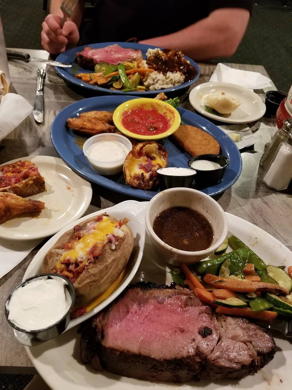 Rustlers Steak House | restaurant | 754 Roosevelt Trail, Windham, ME 04062, USA | 2078928808 OR +1 207-892-8808