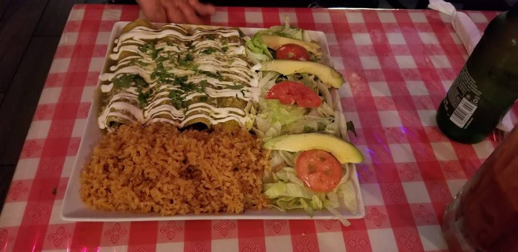 Cinderellas | restaurant | 108 Victory Blvd, Staten Island, NY 10301, USA | 7182854333 OR +1 718-285-4333