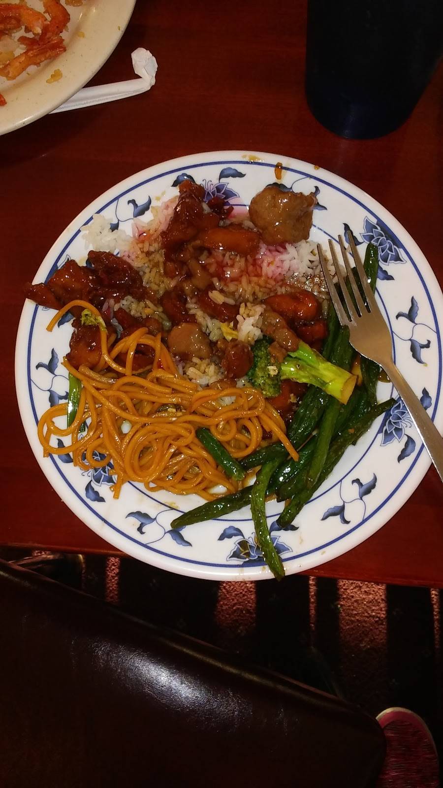 Oriental Gardens | restaurant | 1260 W Foxwood Dr #8300, Raymore, MO 64083, USA | 8163224515 OR +1 816-322-4515