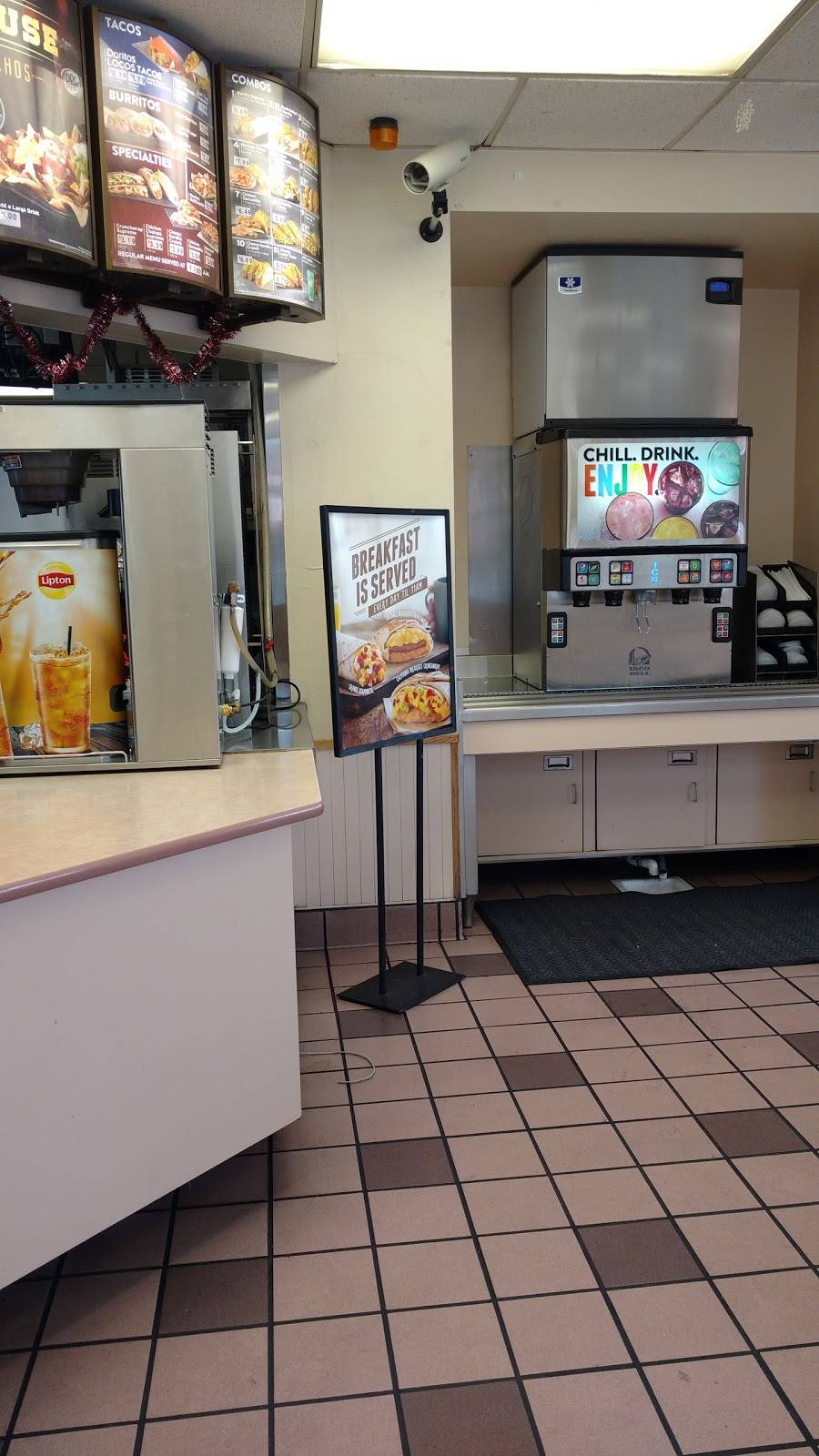 Taco Bell | meal takeaway | 1085 E Champlain Dr, Fresno, CA 93720, USA | 5594339188 OR +1 559-433-9188