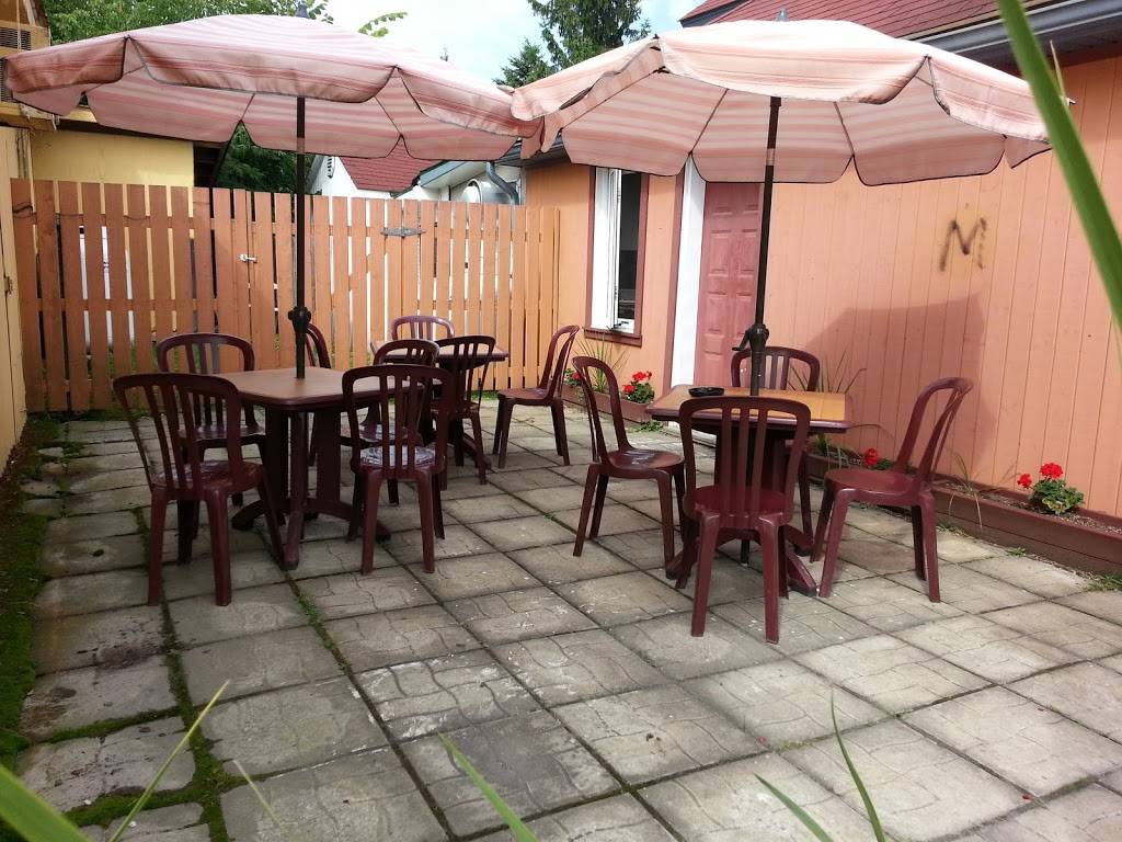 PTite Maison (La) | restaurant | 144 Rue Notre Dame, Maniwaki, QC J9E 2J2, Canada | 8194496290 OR +1 819-449-6290