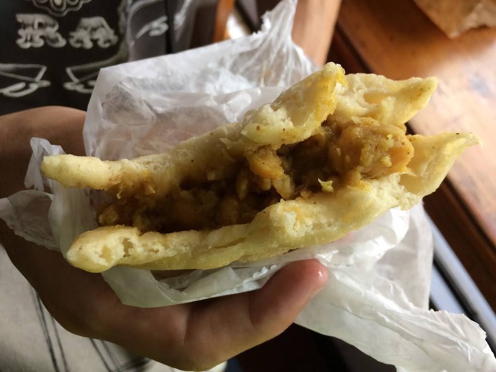 Alis Roti Shop | restaurant | 4220 White Plains Rd, Bronx, NY 10466, USA | 7186552178 OR +1 718-655-2178