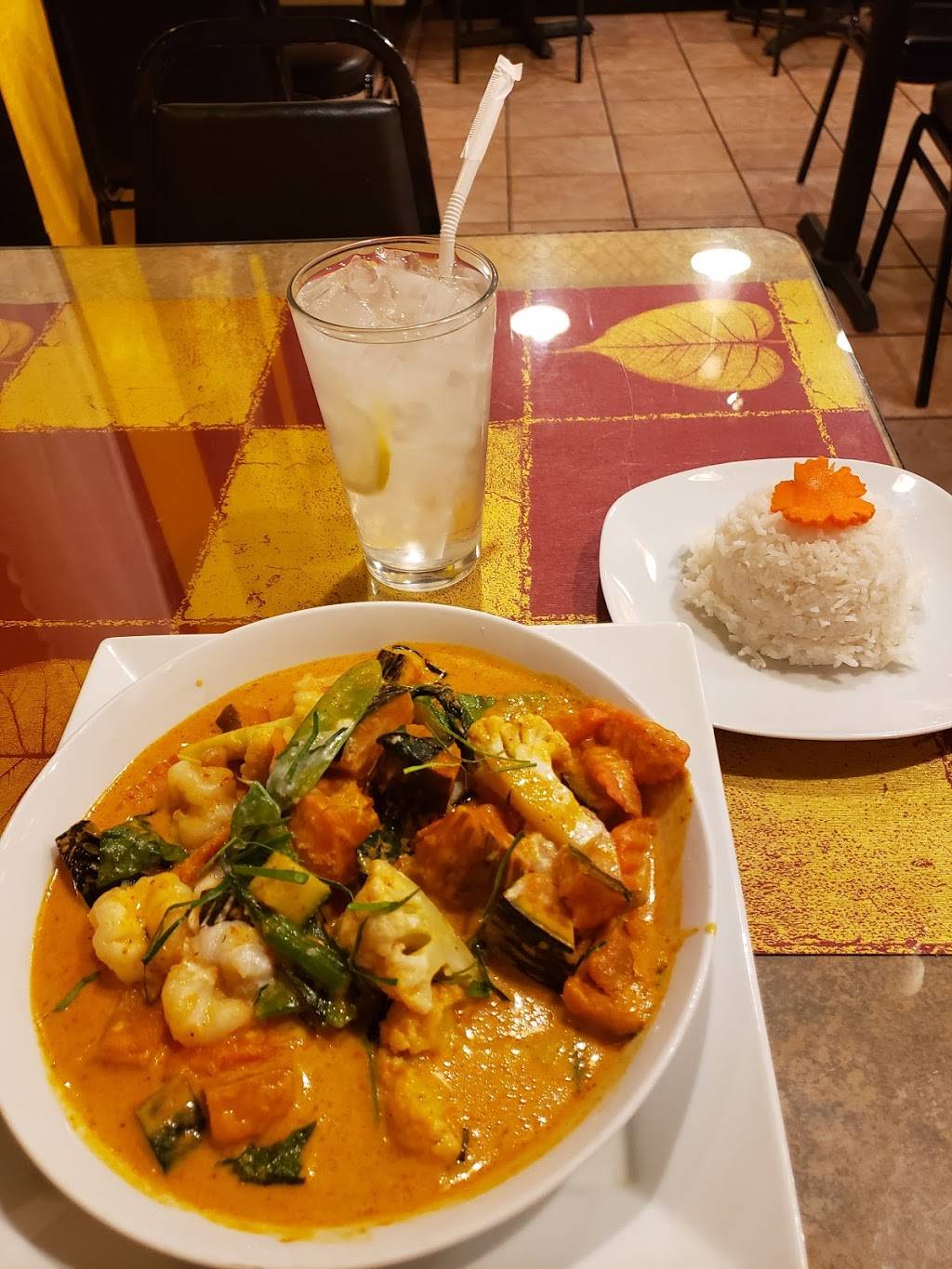 Mr.Thai Bistro | restaurant | 785 W Warner Rd #103, Gilbert, AZ 85233, USA | 4808996546 OR +1 480-899-6546