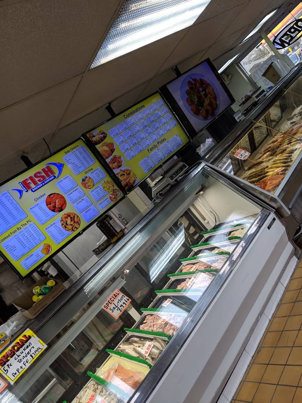 Blue Seas Fish Market | restaurant | 1140 Eight Mile Rd, Ferndale, MI 48220, USA | 2484143400 OR +1 248-414-3400