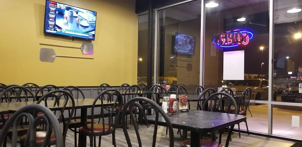 Bellacinos | restaurant | 11249 St Charles Rock Rd, Bridgeton, MO 63044, USA | 3147365055 OR +1 314-736-5055