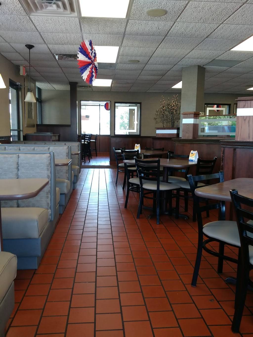 Penguin Point | restaurant | 408 N Detroit St, Warsaw, IN 46580, USA | 5742673806 OR +1 574-267-3806