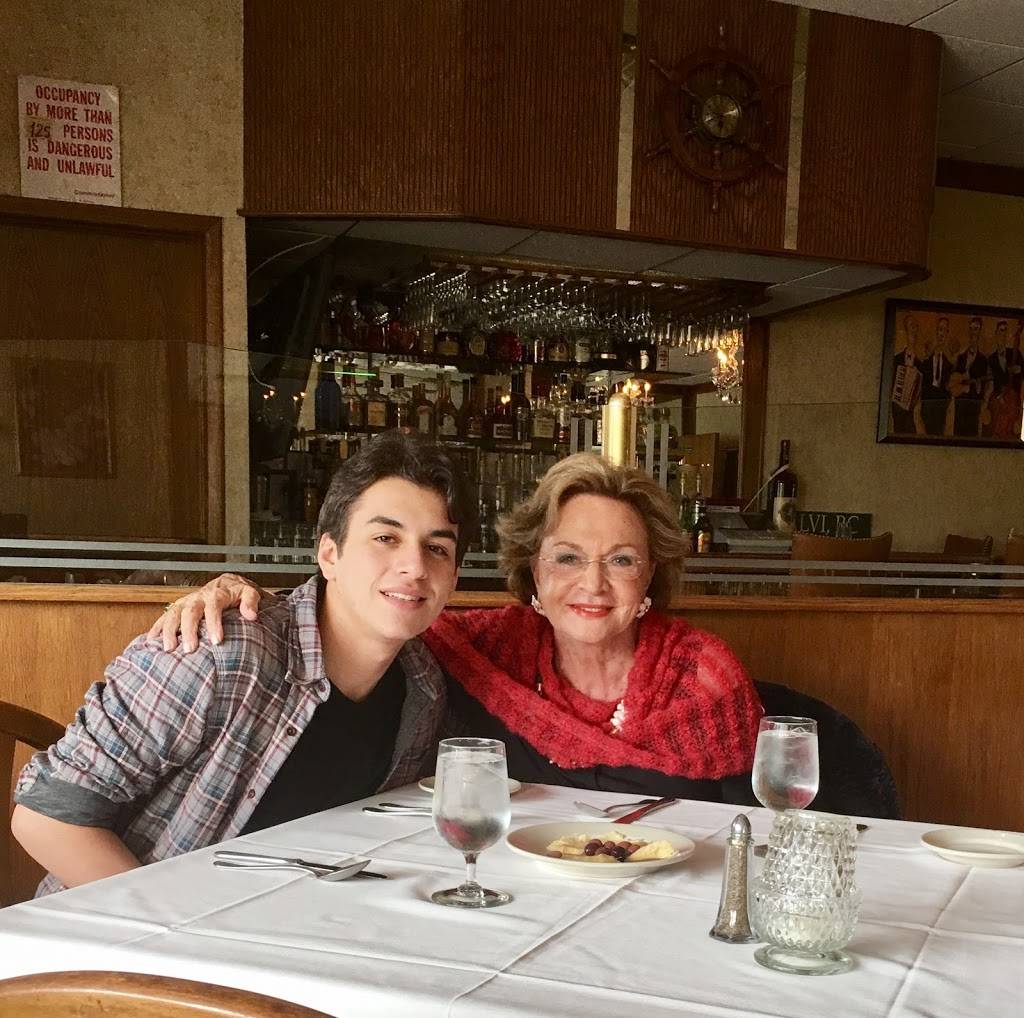 Salvi | restaurant | 4220 Quentin Rd, Brooklyn, NY 11234, USA | 7182523030 OR +1 718-252-3030