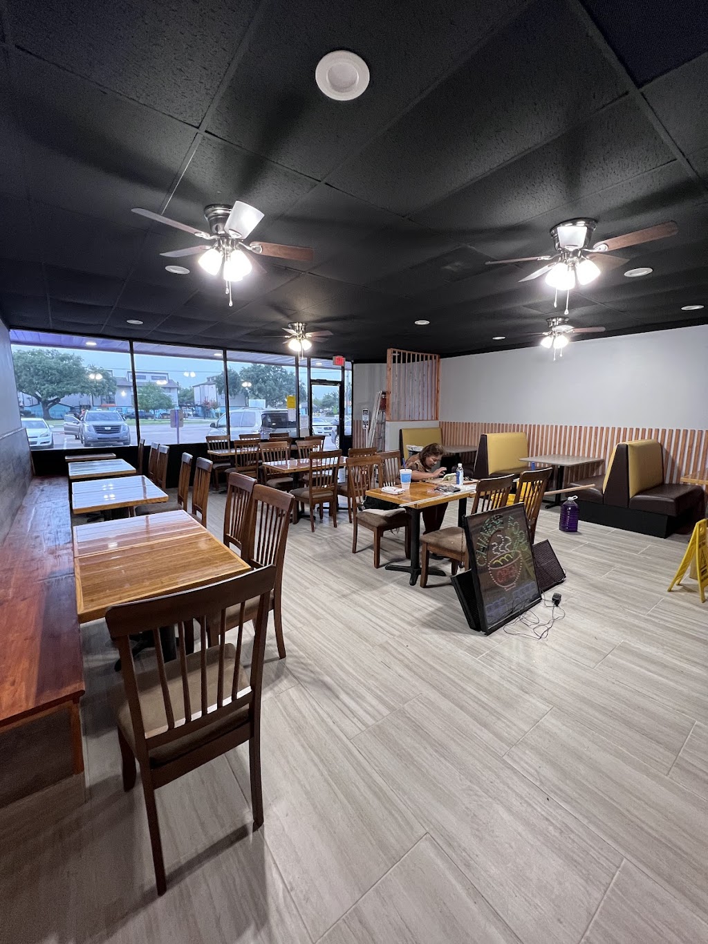 Tuk Tuk | restaurant | 2126 Holly Hall St, Houston, TX 77054, USA | 7133937544 OR +1 713-393-7544