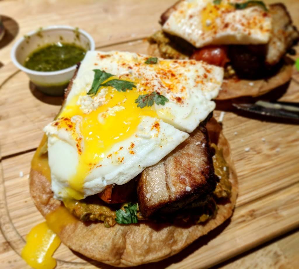 El Jefe | restaurant | 66 Lakeshore Rd E, Mississauga, ON L5G 1E1, Canada | 9059905200 OR +1 905-990-5200