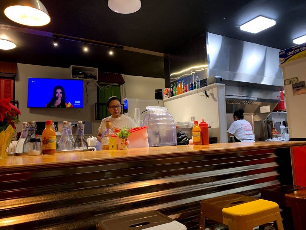 El Pincho Taco | restaurant | 616 Meeting St Ste B, Charleston, SC 29403, USA | 8434065958 OR +1 843-406-5958