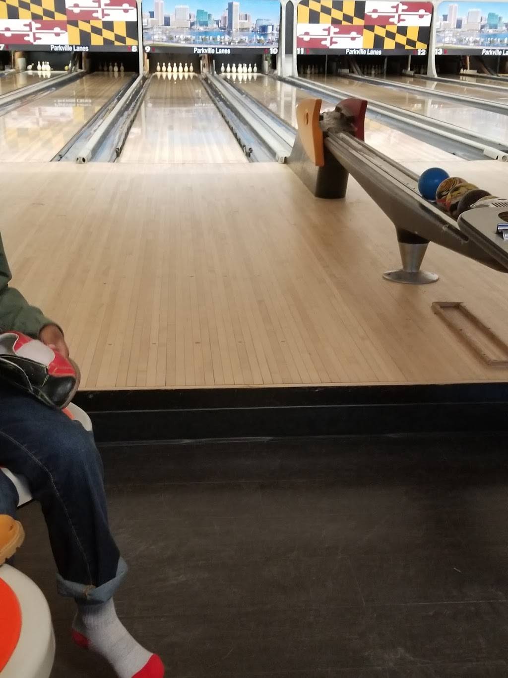 Parkville Lanes | meal takeaway | 7607 Harford Rd, Parkville, MD 21234, USA | 4104446100 OR +1 410-444-6100