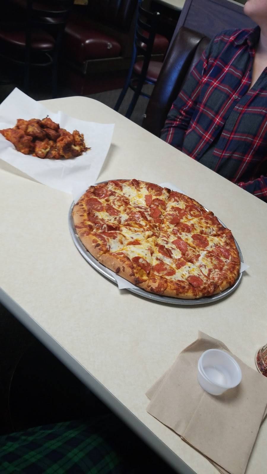 Fat Ducks Pizza South | restaurant | 7925 Bruceville Rd, Sacramento, CA 95823, USA | 9166829945 OR +1 916-682-9945