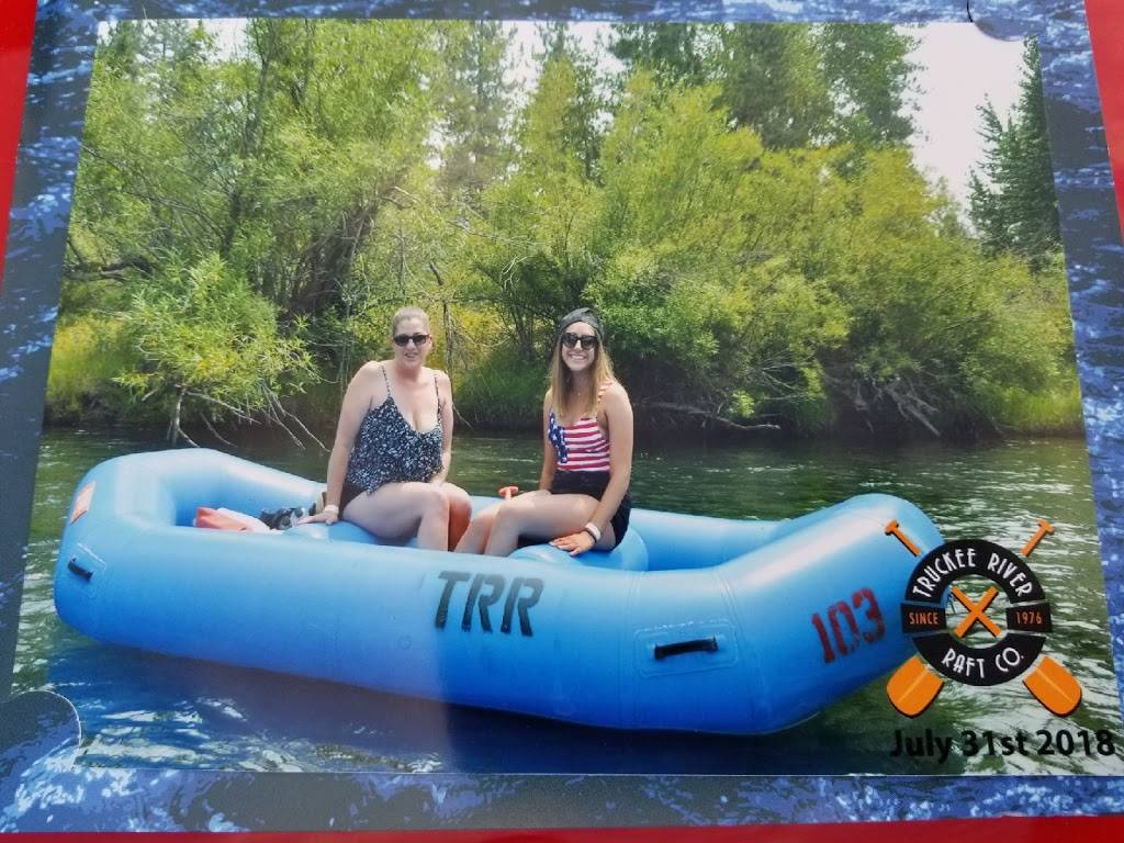 19 Kitchen Bar | restaurant | 18 US-50, Stateline, NV 89449, USA | 7755882411 OR +1 775-588-2411