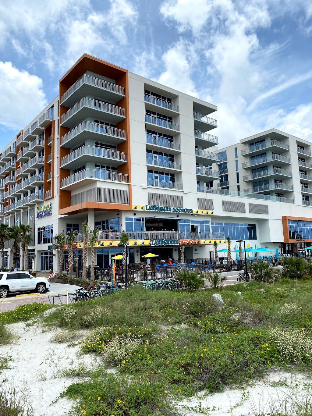 LandShark Bar & Grill Jacksonville Beach | restaurant | 5 6th Ave N, Jacksonville Beach, FL 32250, USA | 9042220222 OR +1 904-222-0222