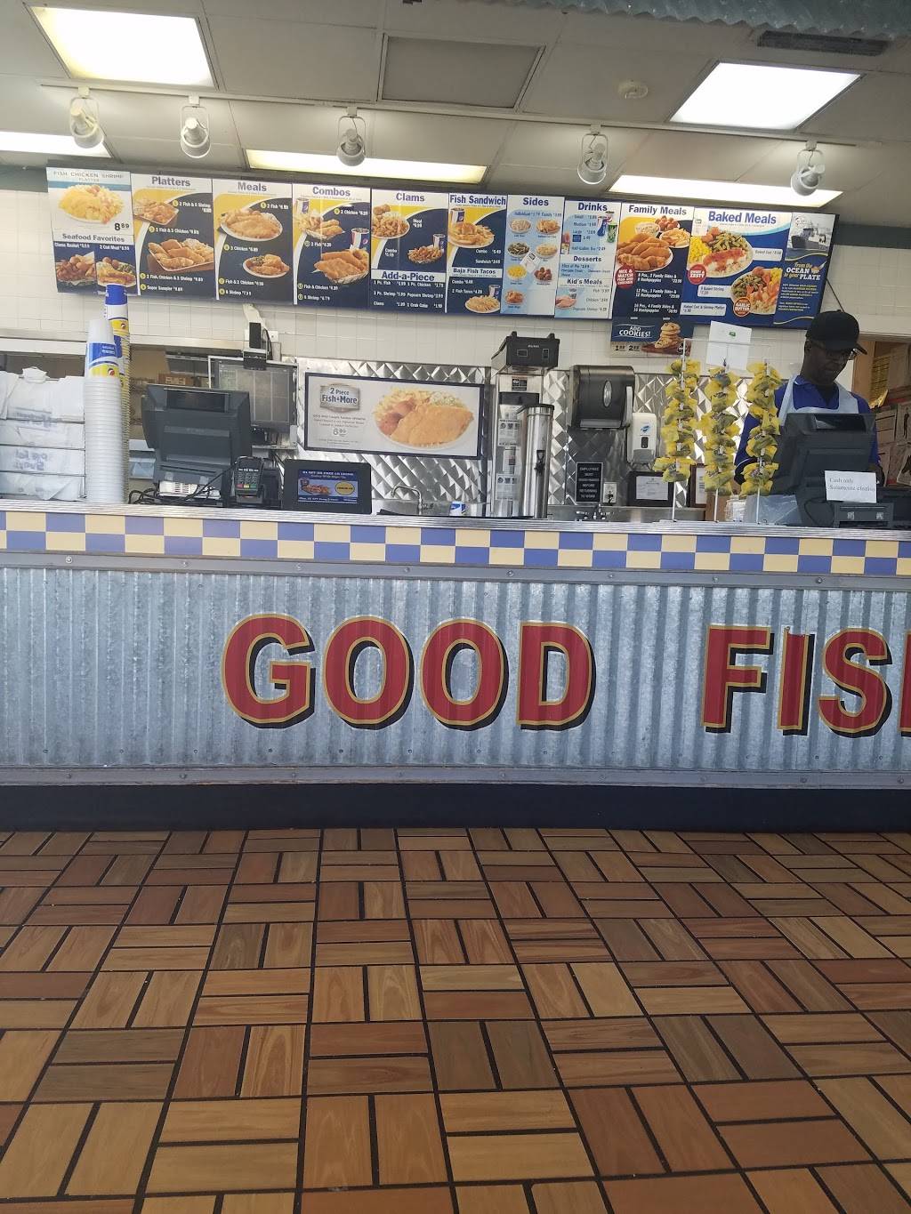 Long John Silvers | restaurant | 2621 S Westmoreland Rd, Dallas, TX 75211, USA | 2144314668 OR +1 214-431-4668