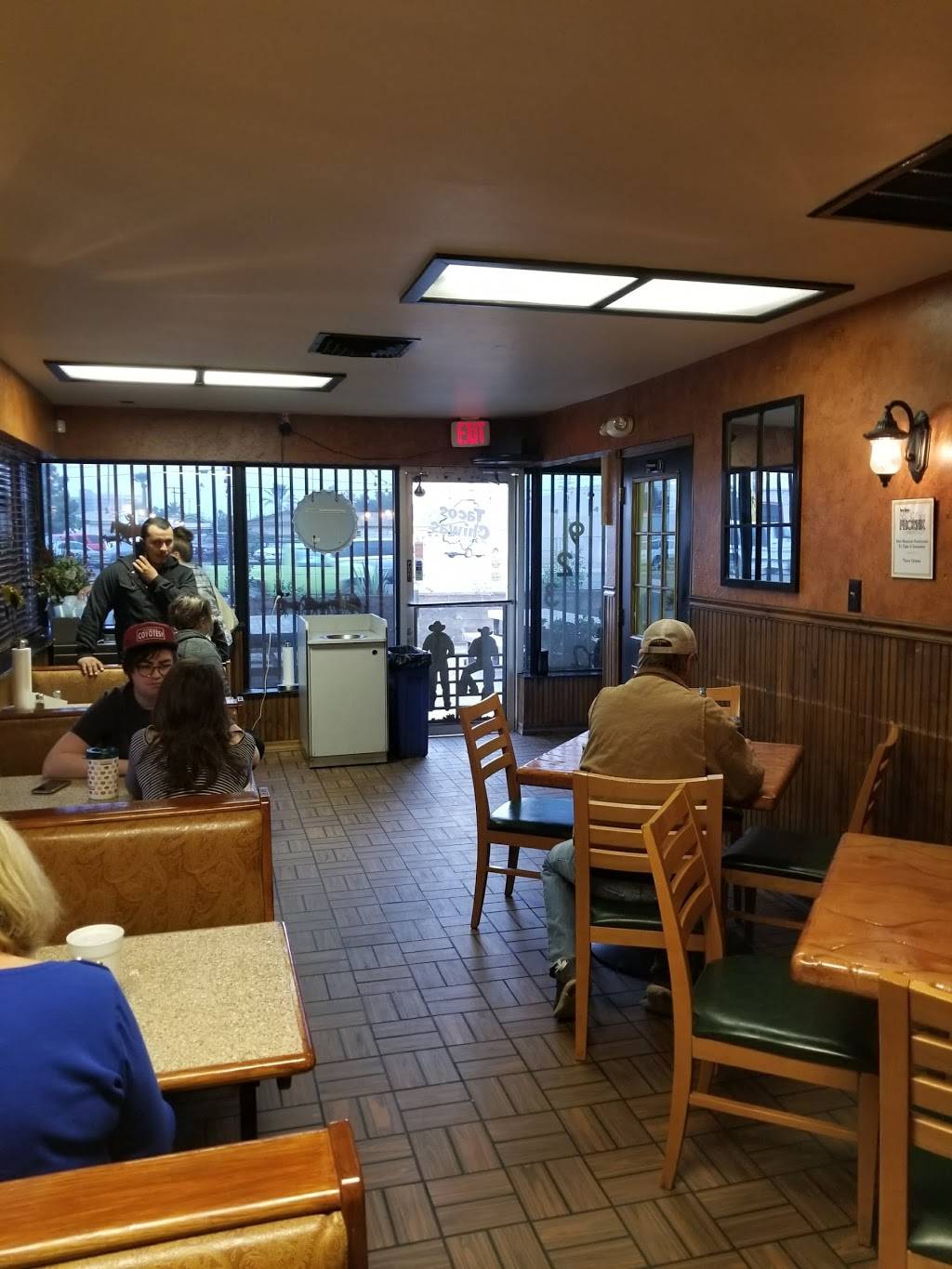 Tacos Chiwas | restaurant | 1923 E McDowell Rd, Phoenix, AZ 85006, USA | 6023588830 OR +1 602-358-8830