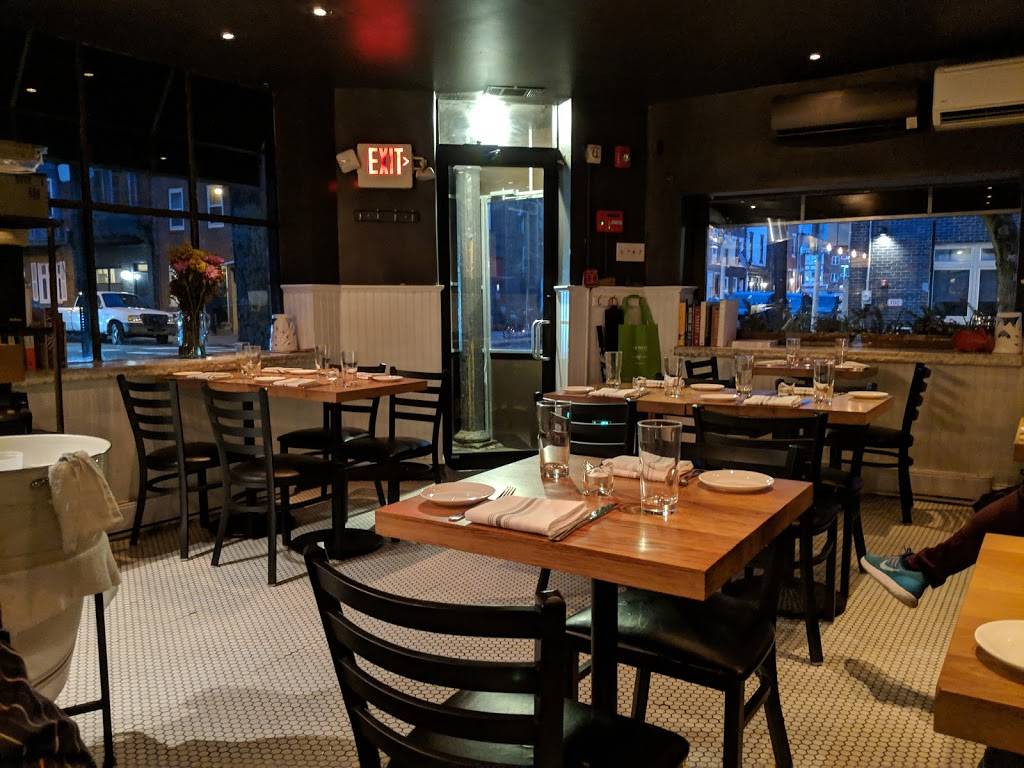 Little Fish BYOB | restaurant | 746 S 6th St, Philadelphia, PA 19147, USA | 2674550172 OR +1 267-455-0172