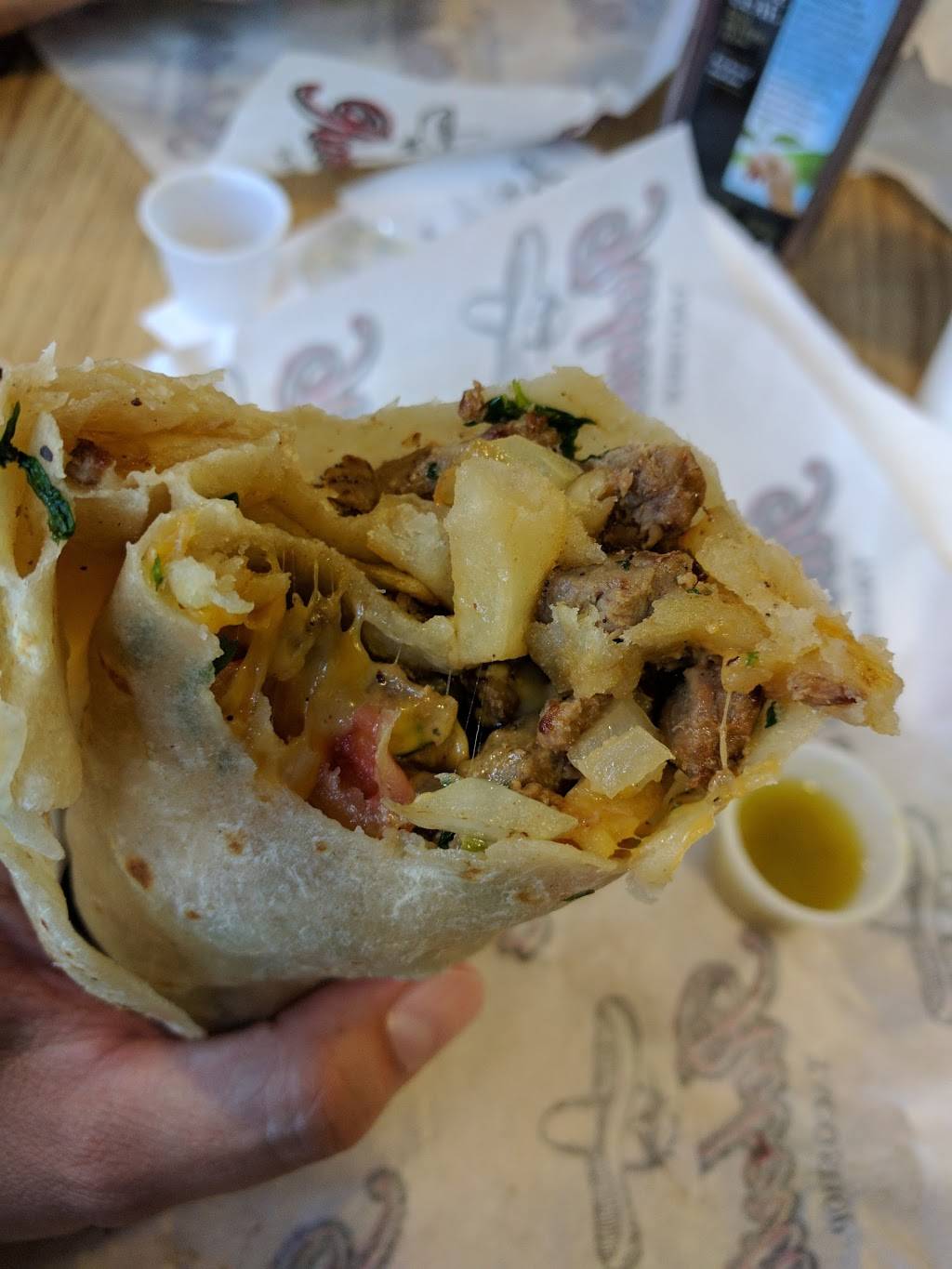 Robertos Taco Shop | restaurant | 7155 Grand Montecito Pkwy, Las Vegas, NV 89149, USA | 7023969159 OR +1 702-396-9159