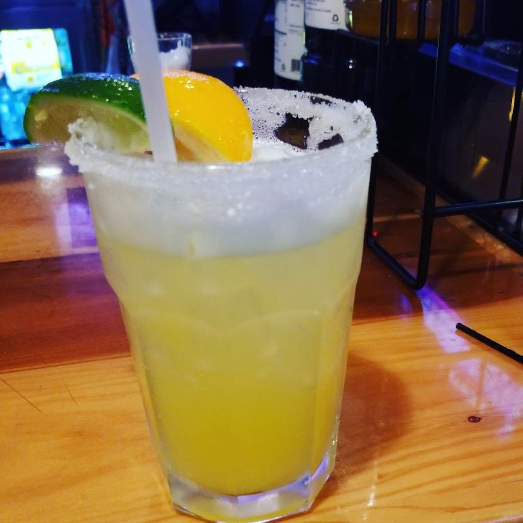 Hooters | restaurant | 680 W 49th St, Hialeah, FL 33012, USA | 3057225546 OR +1 305-722-5546