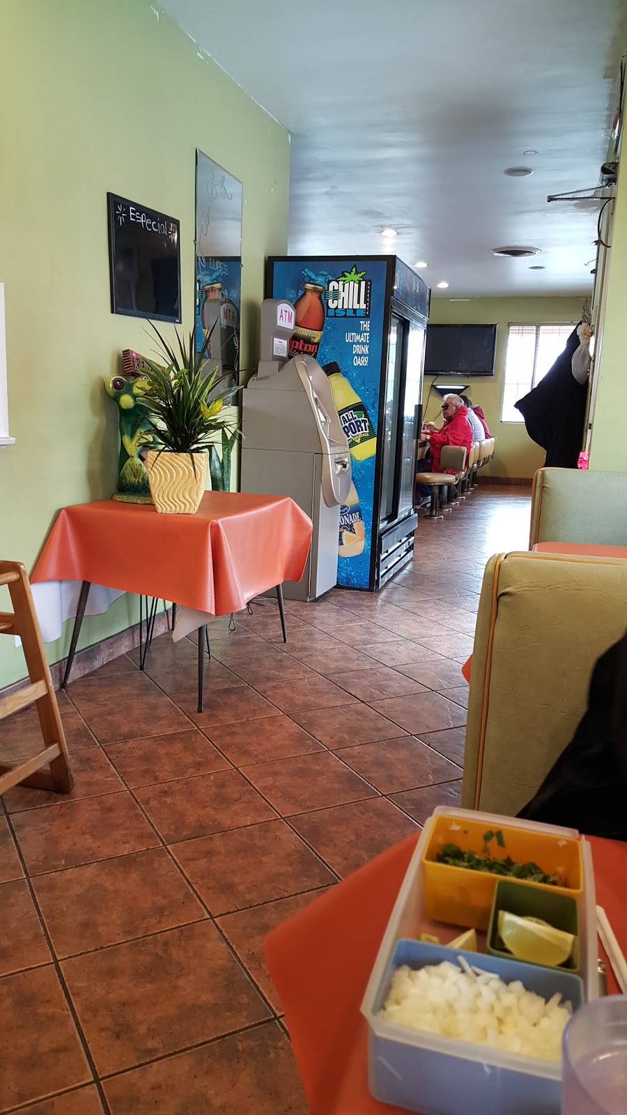 Lupes Lunch Room | restaurant | 1198 Mirasol St, Los Angeles, CA 90023, USA | 3232678623 OR +1 323-267-8623