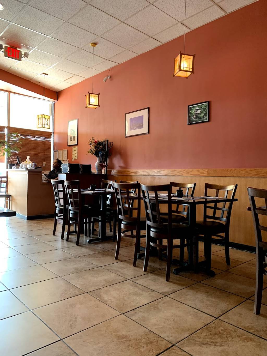 Kumo Sushi & Hibachi | restaurant | 1251 Jefferson Davis Hwy, Fredericksburg, VA 22401, USA | 5408992888 OR +1 540-899-2888