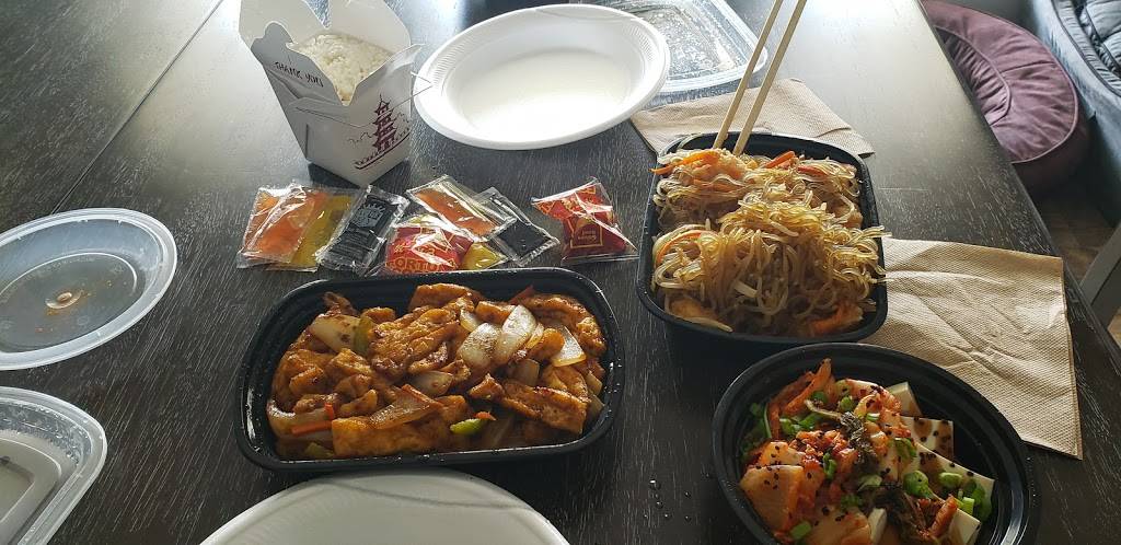 Chengs Asian Kitchen | restaurant | 161 Gateway Dr suite 1, Winchester, VA 22603, USA | 5406655285 OR +1 540-665-5285