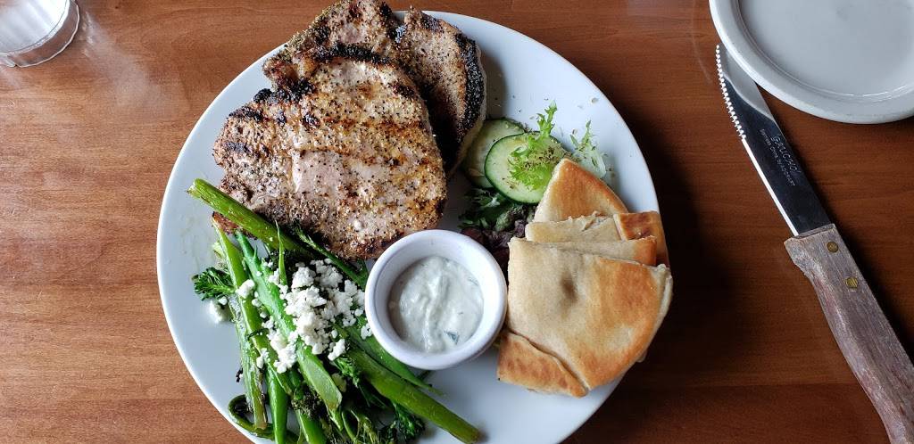 Phils Tara Hideaway | restaurant | 15021 60th St N, Oak Park Heights, MN 55082, USA | 6514399850 OR +1 651-439-9850