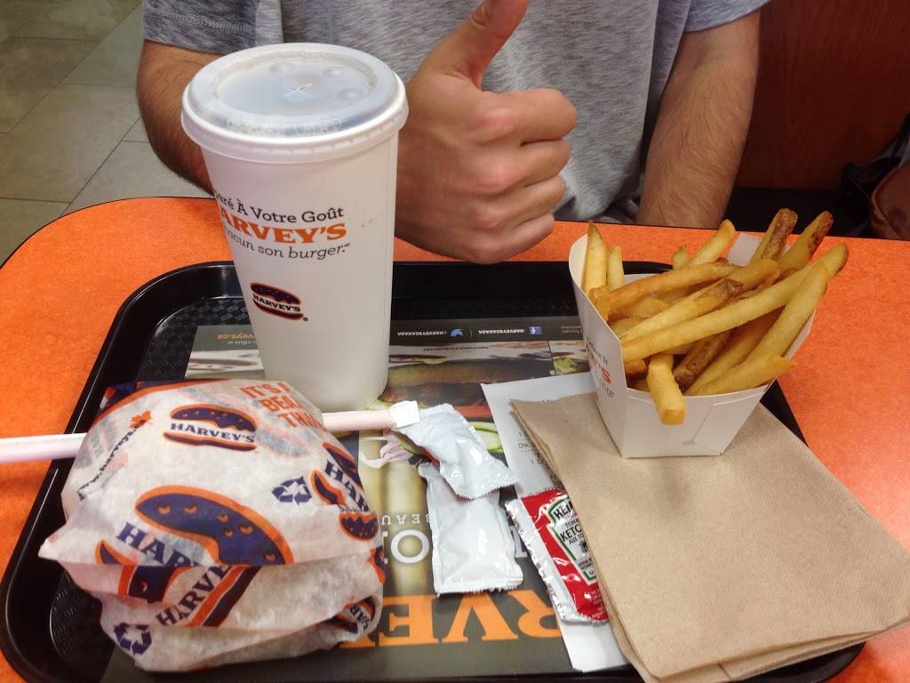 Harveys | restaurant | 170 University Ave W Unit 10, Waterloo, ON N2L 3E9, Canada | 5198889744 OR +1 519-888-9744