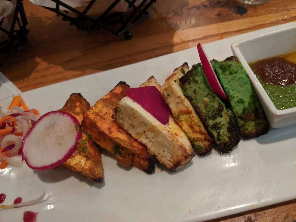 turmeric | restaurant | 6679 Delmar Blvd, University City, MO 63130, USA | 3148999995 OR +1 314-899-9995