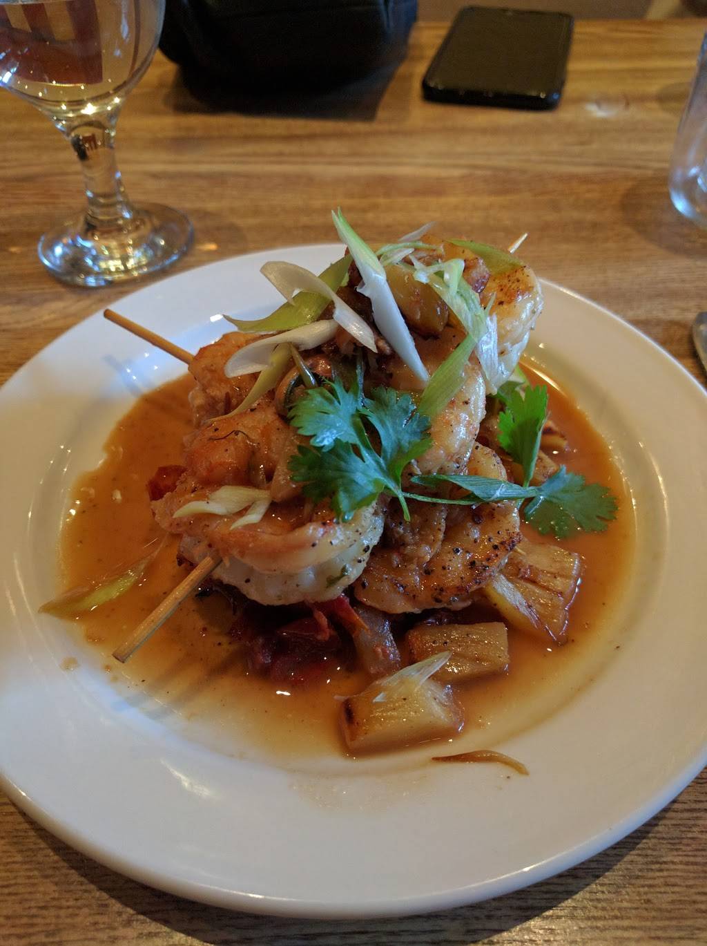 Park Corner Bistro | restaurant | 20 Kennebec Ave # H, Oak Bluffs, MA 02557, USA | 5086969922 OR +1 508-696-9922