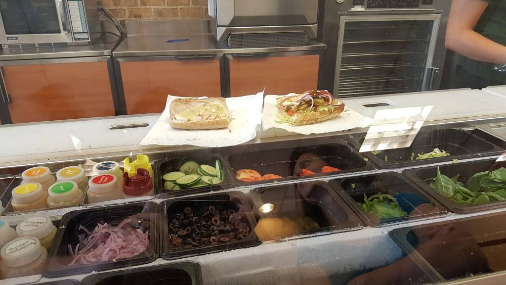 Subway Restaurants | restaurant | 493 S Weber Rd, Bolingbrook, IL 60490, USA | 6306792260 OR +1 630-679-2260
