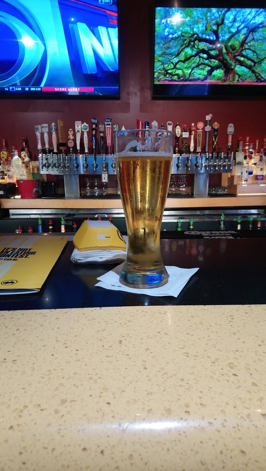 Buffalo Wild Wings | restaurant | 814 Crossings Rd, Sandusky, OH 44870, USA | 4196249464 OR +1 419-624-9464