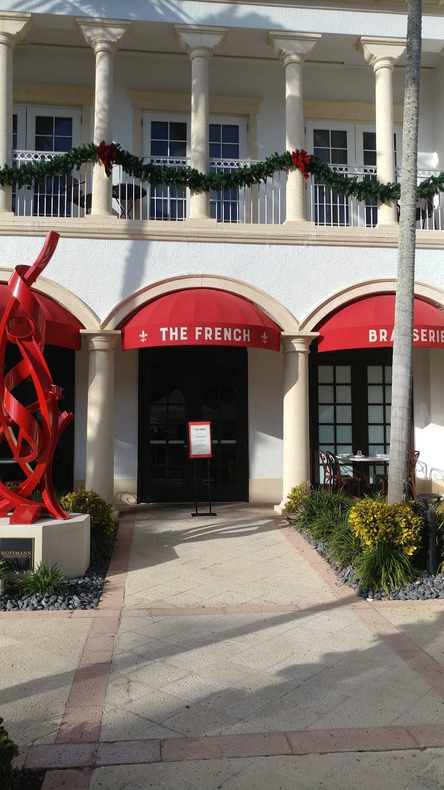 Sails Restaurant | restaurant | 301 5th Ave S, Naples, FL 34102, USA | 2393602000 OR +1 239-360-2000