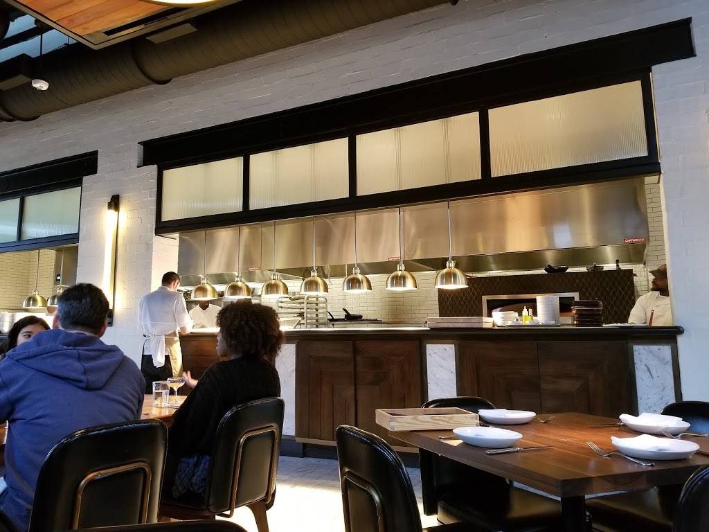 Ecco Buckhead | restaurant | 3586 Peachtree Rd NE, Atlanta, GA 30326, USA | 4043479558 OR +1 404-347-9558