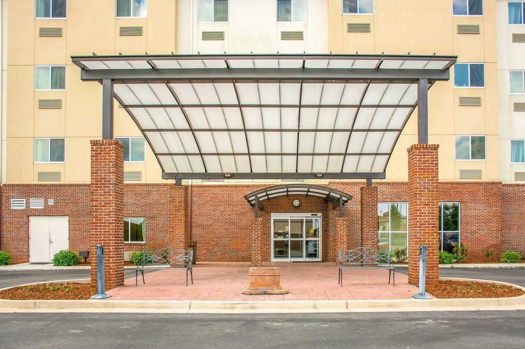 Comfort Inn Huntsville near University | restaurant | 4725 University Dr, Huntsville, AL 35816, USA | 2565622525 OR +1 256-562-2525