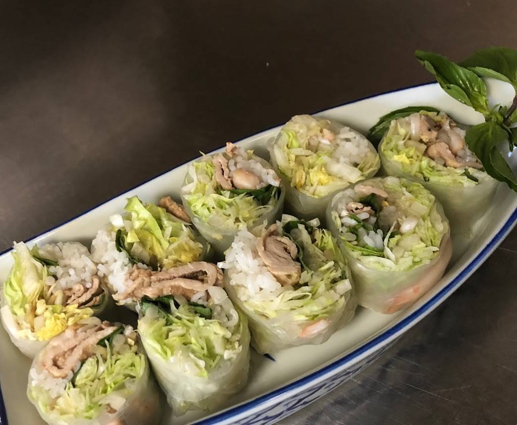 Thai Basil | restaurant | 4445 E Bay Dr # 301, Clearwater, FL 33764, USA | 7275326108 OR +1 727-532-6108