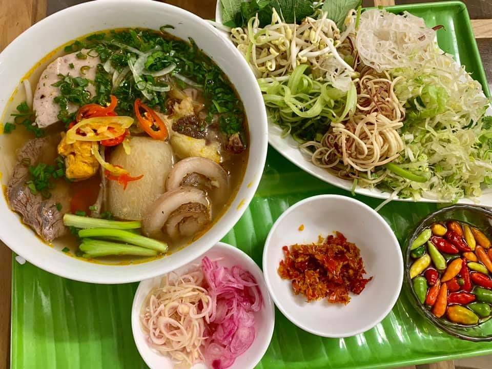 Pho Saigon | restaurant | 10534 W Greenfield Ave, West Allis, WI 53214, USA | 4148289698 OR +1 414-828-9698