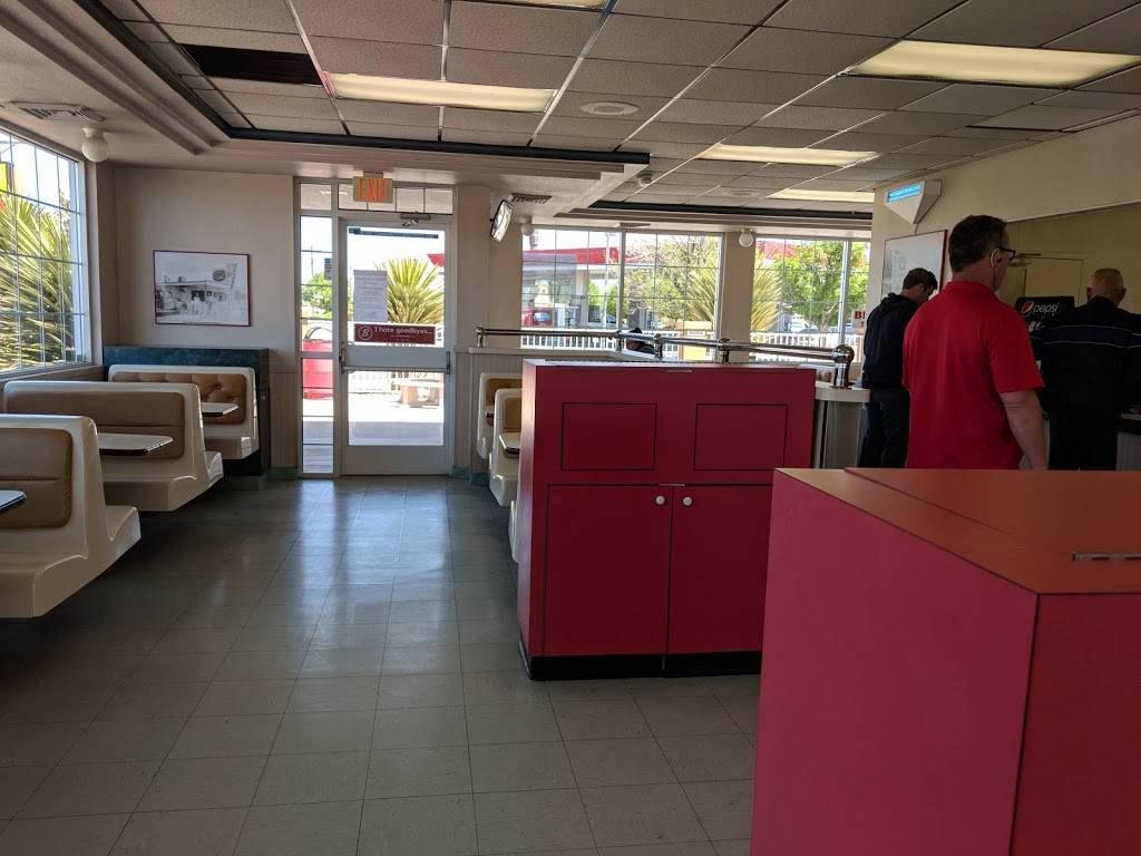 Blakes Lotaburger | restaurant | 6210 4th St NW, Los Ranchos De Albuquerque, NM 87107, USA | 5053450402 OR +1 505-345-0402