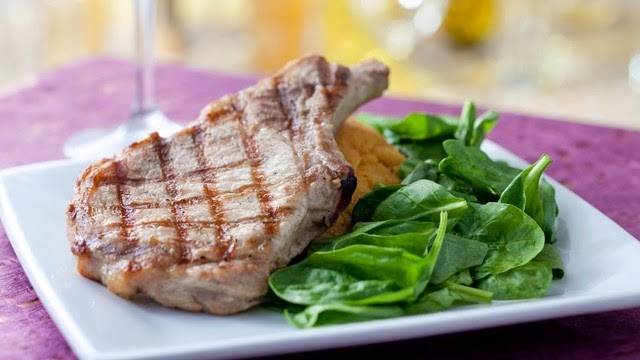 The Turf Club Bar and Grill | restaurant | 1960 Broadway, Orlando, FL 32830, USA | 4079393463 OR +1 407-939-3463